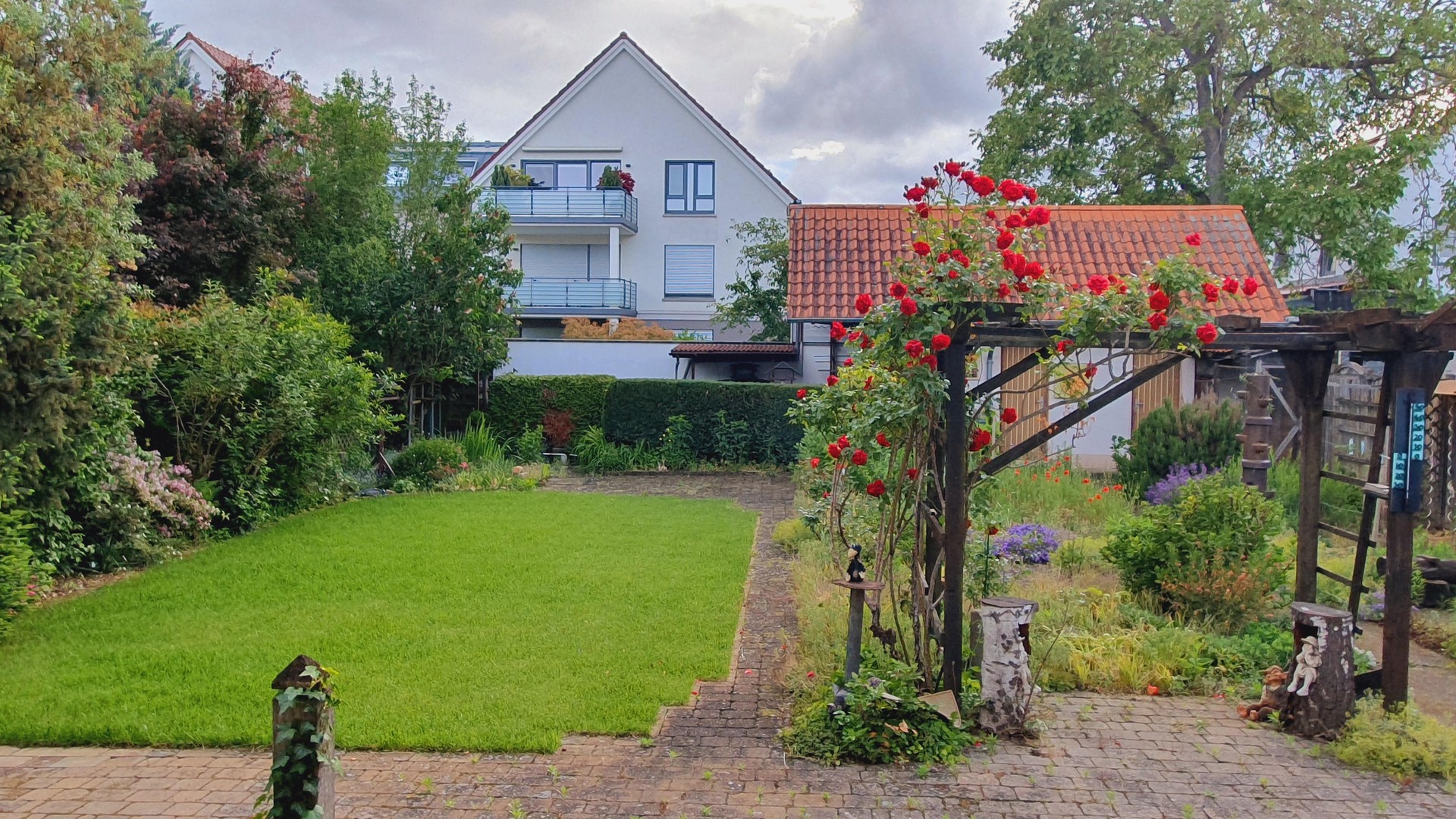 Grosszügiges helles familienfreundliches EFH mit Wohlfühlgarten in sehr guter Lage von privat zvk – Hassloch – Vorschaubild 3