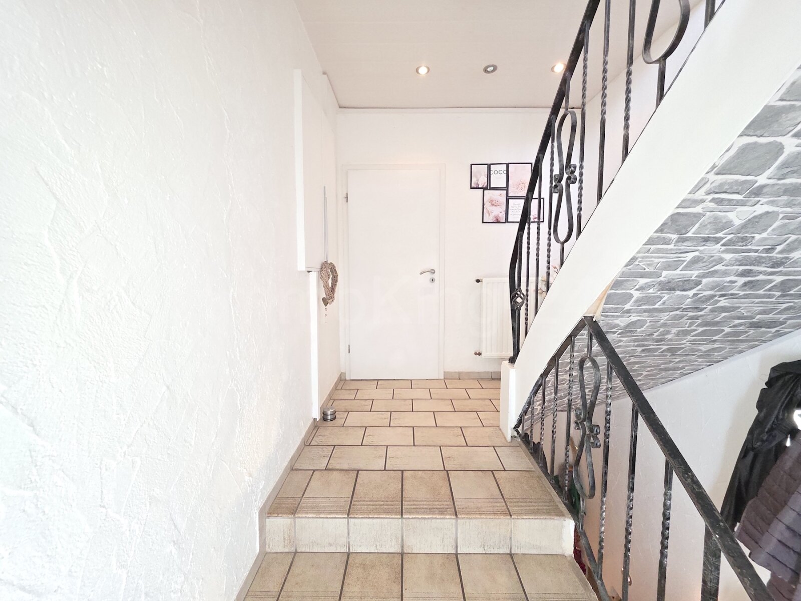 ++ TOP EINFAMILIENHAUS + SONNENTERRASSE + 2 GARAGEN IN RUHIGER LAGE!! ++ – Übach-Palenberg – Vorschaubild 3