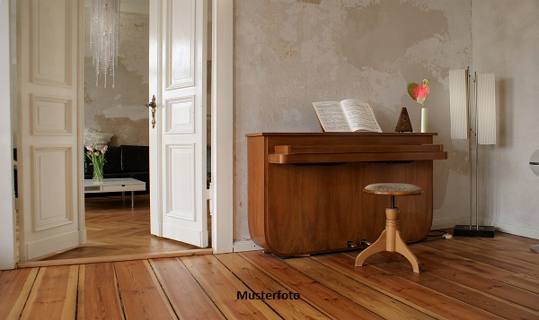 1 Zimmer im OG