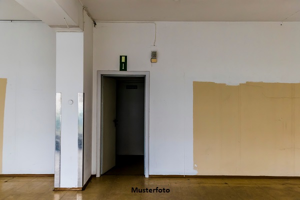 2-Zimmer-Wohnung nebst Loggia und Garage