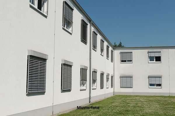 Zeitlose 2-Zimmer-Wohnung mit Loggia