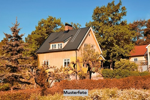 Bungalow nebst Garage
