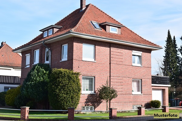 Wohn-/Geschäftshaus nebst Garage + Kapitalanlage +