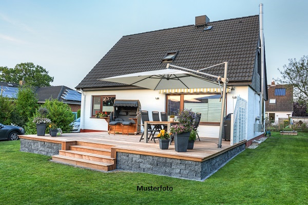 Heimkommen und Wohlfühlen - Einfamilienhaus mit Garten und Doppelgarage