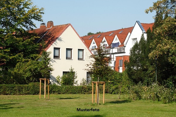 Sechsfamilienhaus nebst Garten + Kapitalanlage +