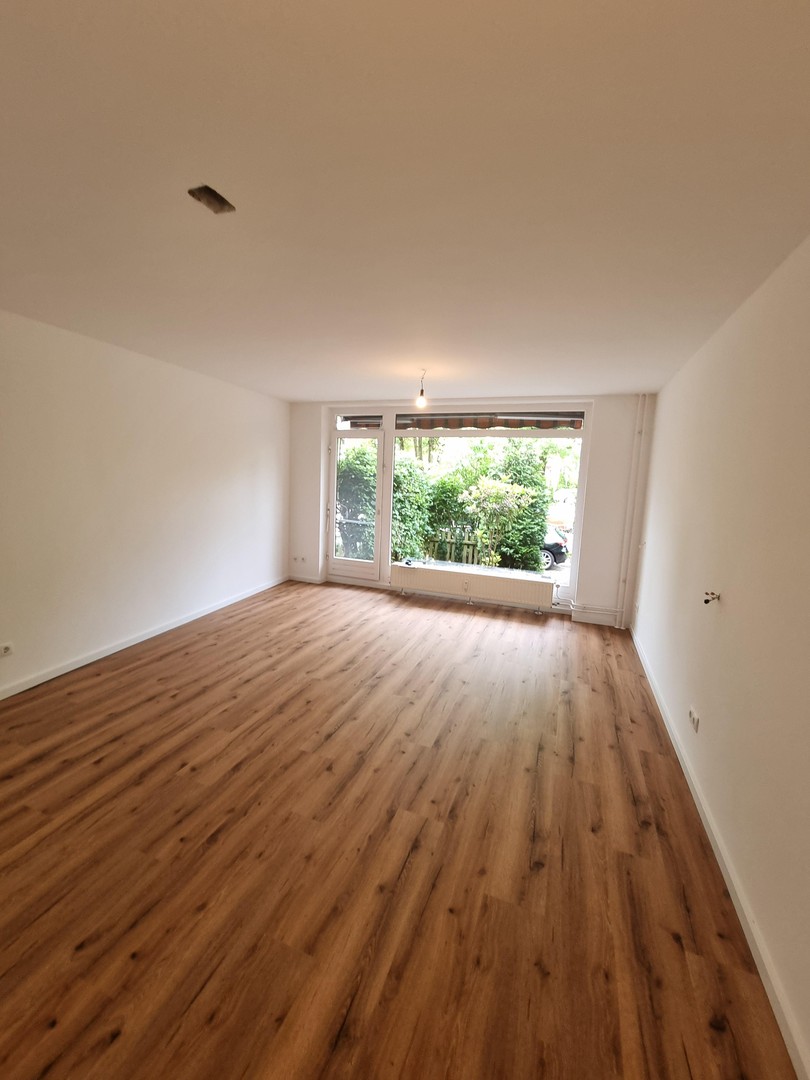 Frisch sanierte 1-Zimmer-Wohnung mit Terrasse – Hamburg – Vorschaubild 3