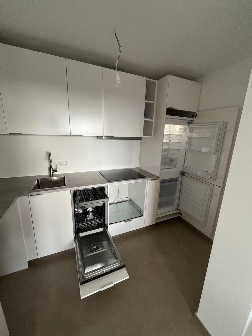 2-Zimmer Wohnung nach Kernsanierung mit EBK, 11qm Terrasse mit Blick nach München und Berge, Keller – München – Vorschaubild 4