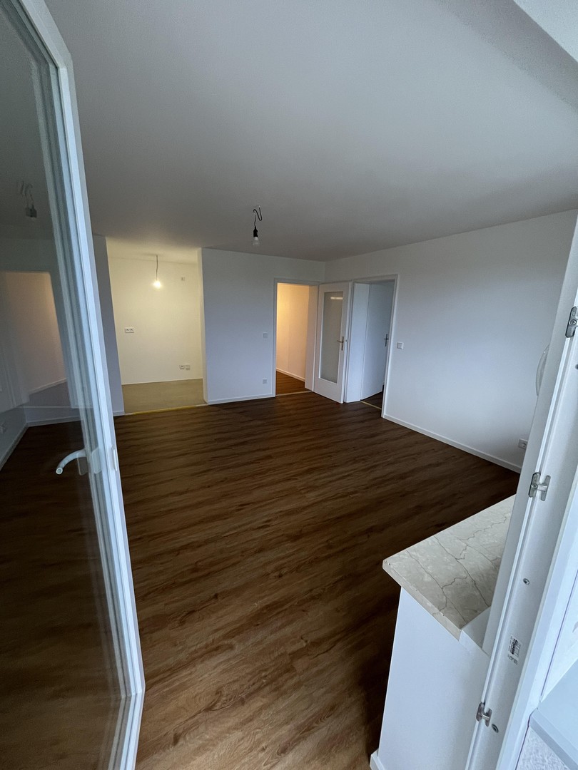2-Zimmer Wohnung nach Kernsanierung mit EBK, 11qm Terrasse mit Blick nach München und Berge, Keller – München – Vorschaubild 6