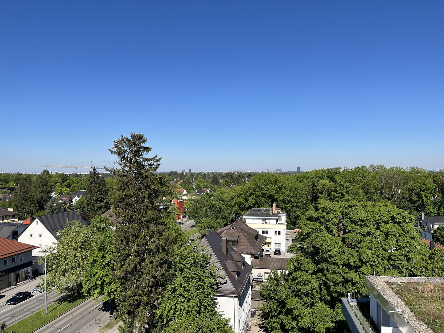 2-Zimmer Wohnung nach Kernsanierung mit EBK, 11qm Terrasse mit Blick nach München und Berge, Keller – München – Vorschaubild 12