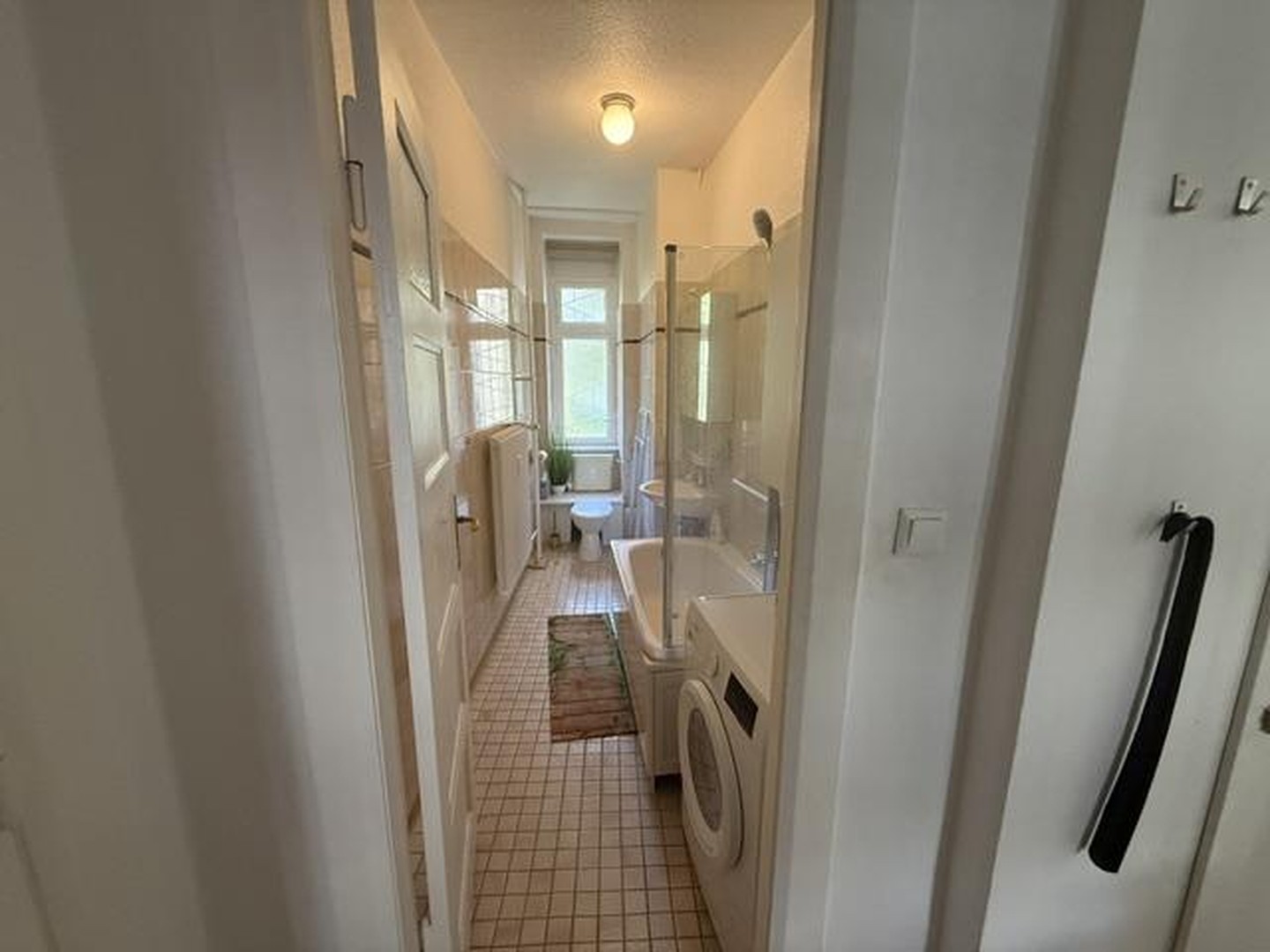 Für Singles oder Paare: Voll möbliert mit Sonnenbalkon in Neu-Westend – Berlin – Vorschaubild 3