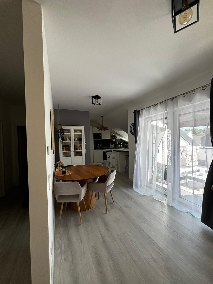 Moderne 3-Zimmer-Dachgeschosswohnung (A+) mit Loggia, Einbauküche, Stellplatz und großem Dachboden – Heilbronn – Vorschaubild 3
