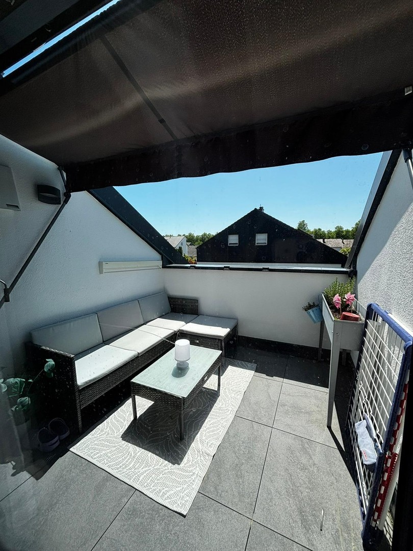 Moderne 3-Zimmer-Dachgeschosswohnung (A+) mit Loggia, Einbauküche, Stellplatz und großem Dachboden – Heilbronn – Vorschaubild 9