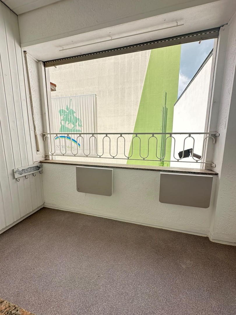 Frisch renoviert! Tolle 2-Zimmer-Wohnung mit Einbauküche und Loggia in Citylage – Bünde – Vorschaubild 7