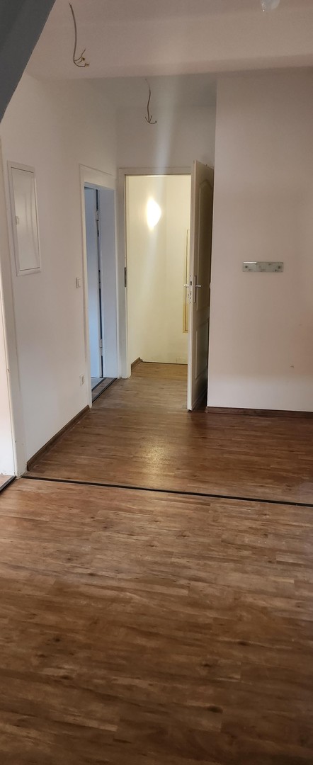 6-Zimmer-Wohnung – Erlangen – Vorschaubild 2