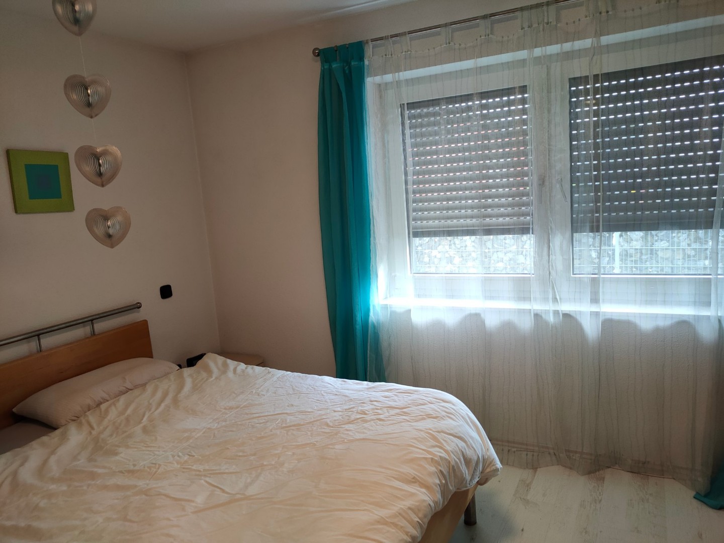 Gepflegte Wohnung im Zweifamilienhaus mit 5 Zimmern sowie Terrasse, Einbauküche und neuem Bad – Holzheim – Vorschaubild 23