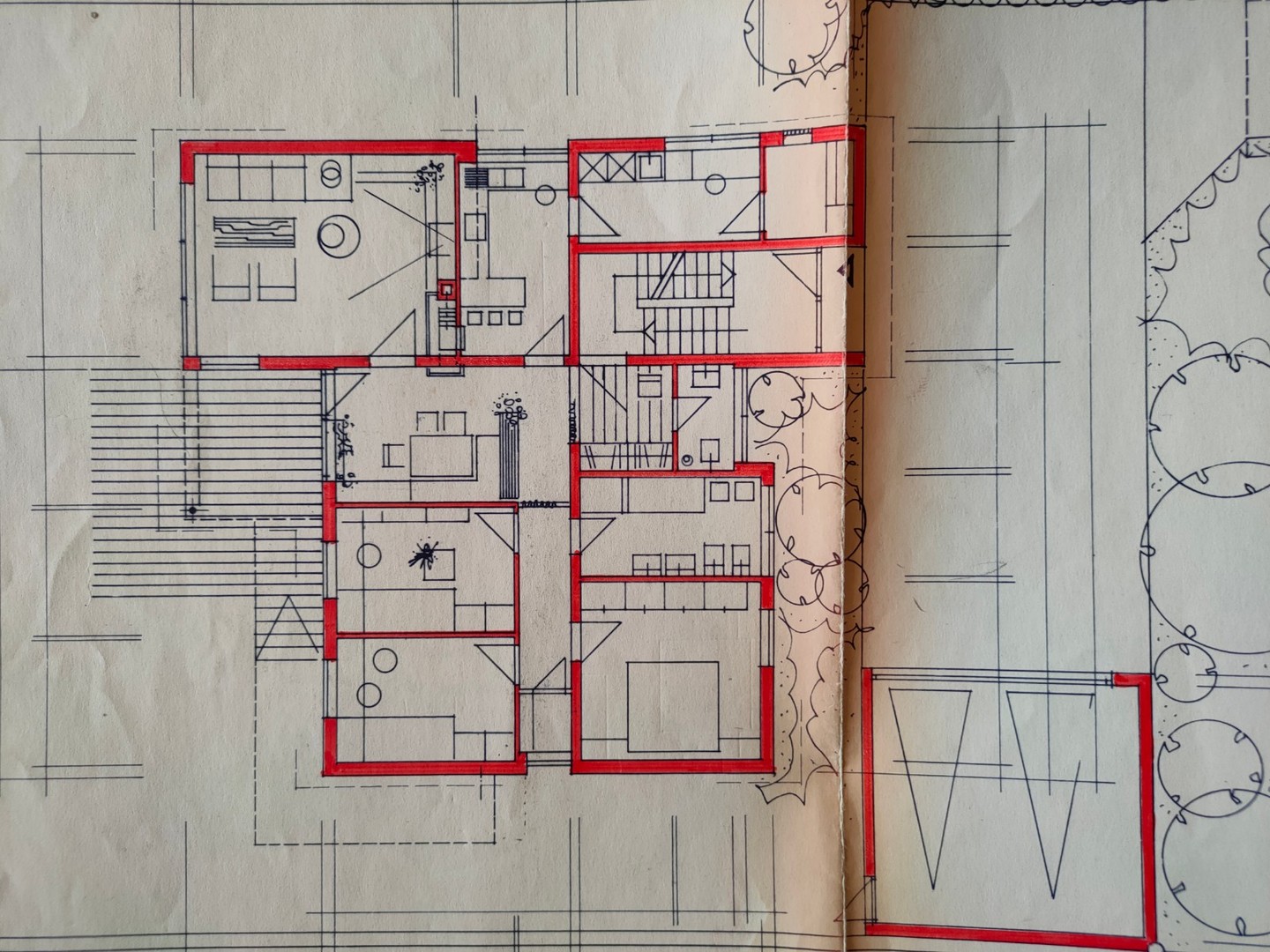 Gepflegte Wohnung im Zweifamilienhaus mit 5 Zimmern sowie Terrasse, Einbauküche und neuem Bad – Holzheim – Vorschaubild 27