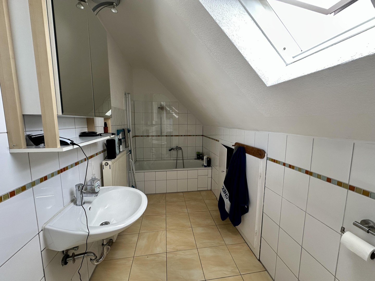 Helles möbliertes WG-Zimmer in Heilbronn-Böckingen – Heilbronn – Vorschaubild 4