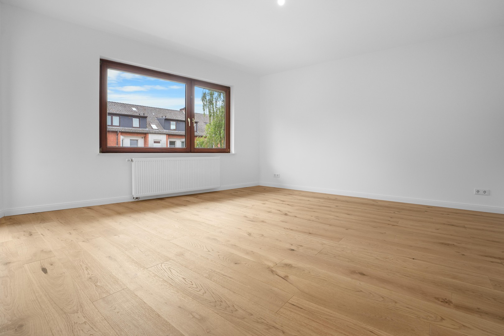 Schwachhausen: Erstbezug nach Sanierung – 3 Zimmer & Loggia – Bremen – Vorschaubild 2