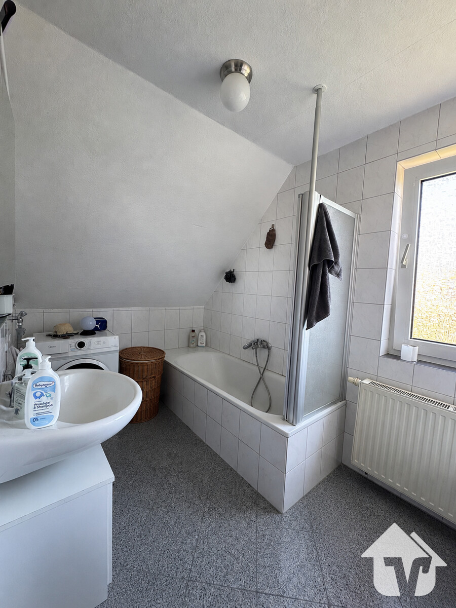 Gemütliche Dachgeschosswohnung in ruhiger Lage von Lingen – Lingen – Vorschaubild 4