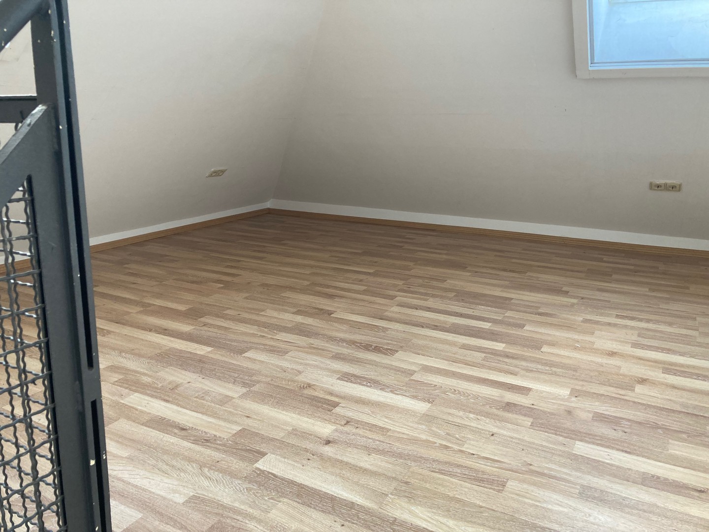 Loftfeeling auf 2 Ebenen, außergewöhliche & lichtdurchflutete Galeriewohnung – Leipzig – Vorschaubild 7