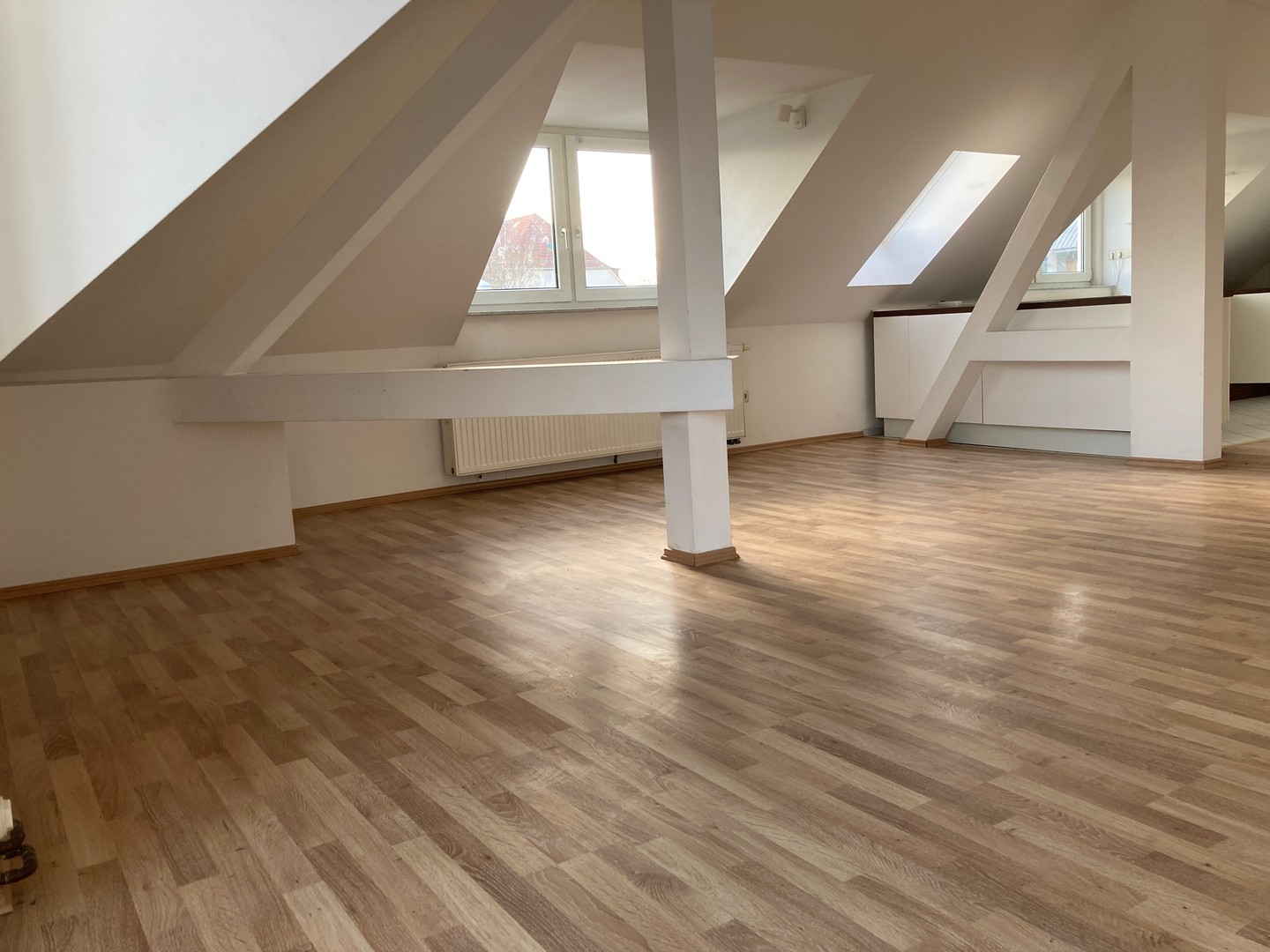 Loftfeeling auf 2 Ebenen, außergewöhliche & lichtdurchflutete Galeriewohnung – Leipzig – Vorschaubild 10