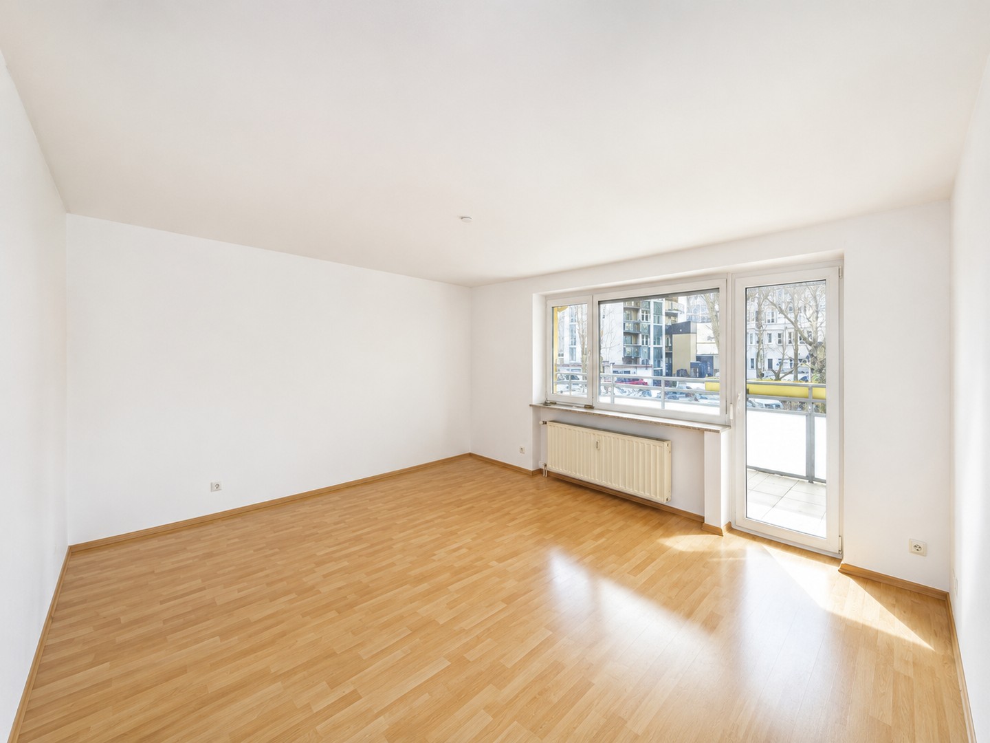 Erstbezug nach Modernisierung!! 3 Zimmer Top Lage!! – Nürnberg – Vorschaubild 2