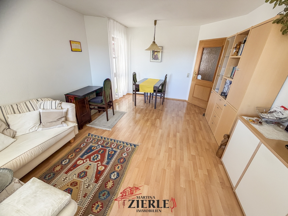 Gelegenheit! Wohnung in traumhafter gefragter Lage mit fantastischer Aussicht. Balkon + 2x TG-Platz! – Göppingen – Vorschaubild 2