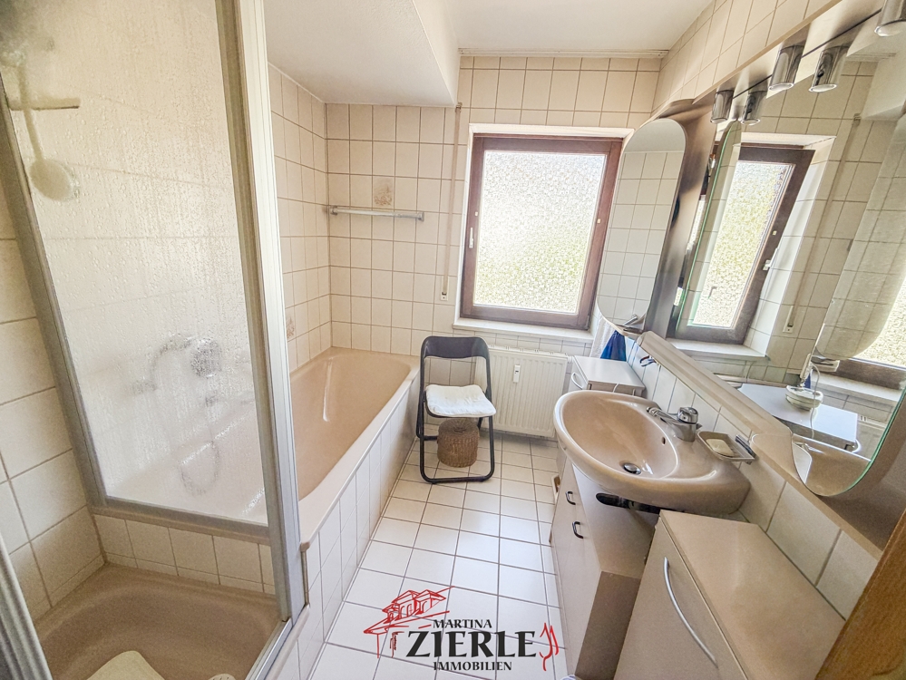 Gelegenheit! Wohnung in traumhafter gefragter Lage mit fantastischer Aussicht. Balkon + 2x TG-Platz! – Göppingen – Vorschaubild 5