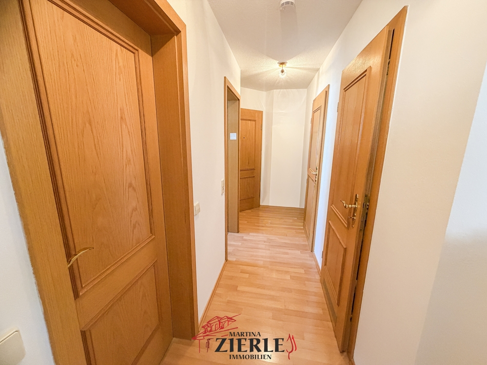 Gelegenheit! Wohnung in traumhafter gefragter Lage mit fantastischer Aussicht. Balkon + 2x TG-Platz! – Göppingen – Vorschaubild 9