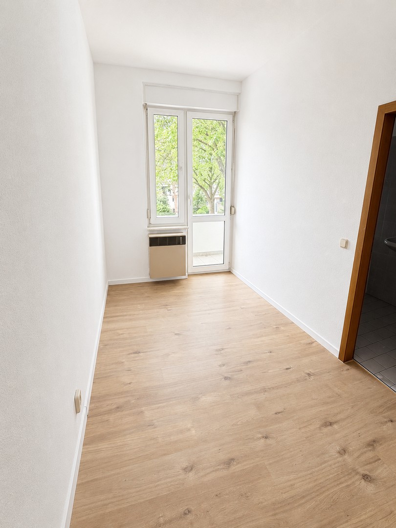 Ab sofort: renovierte 3,5-Zimmer-Wohnung mit 2 Bädern und 2 Balkonen – Essen – Vorschaubild 9