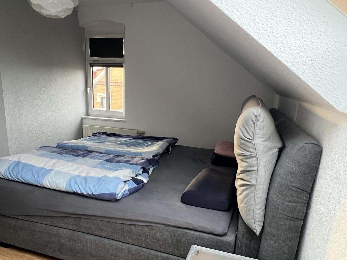 ab 01.09.: Tolle 3-Zi-DG-Maisonette, 2 Balkone, EBK, Stellplatz, Dachboden – Zwickau – Vorschaubild 11