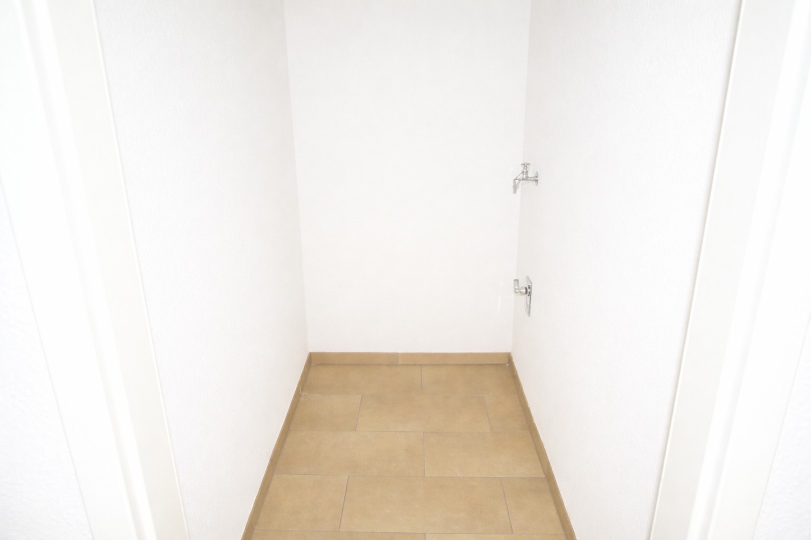 Helle 4-Zimmer-Wohnung mit Terrasse & Innenhof-Stellplatz im Zentrum – Darmstadt – Vorschaubild 12