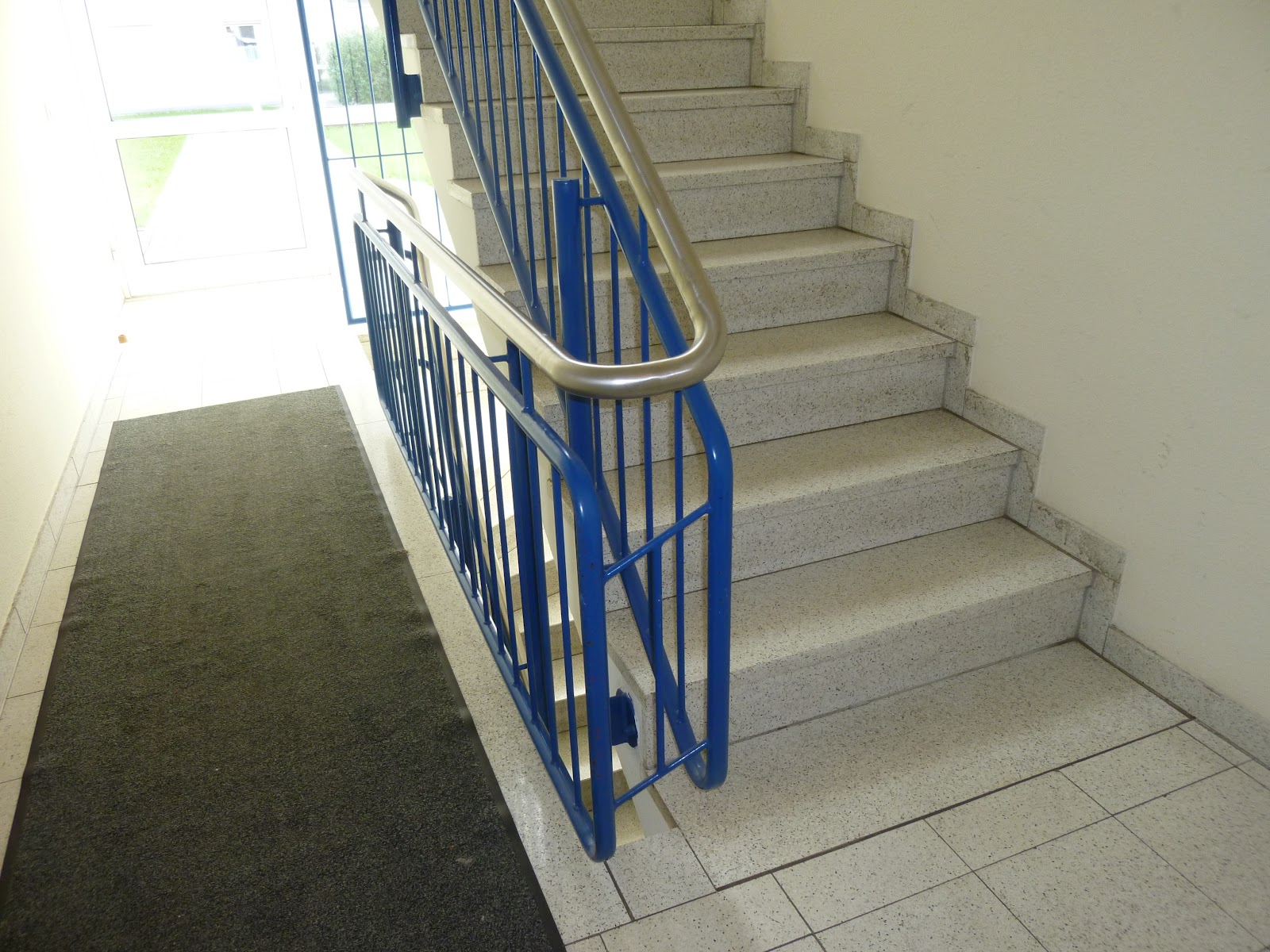 Studis & Azubis aufgepasst: Coole Bude mit Einbauküche + Balkon – Chemnitz – Vorschaubild 6