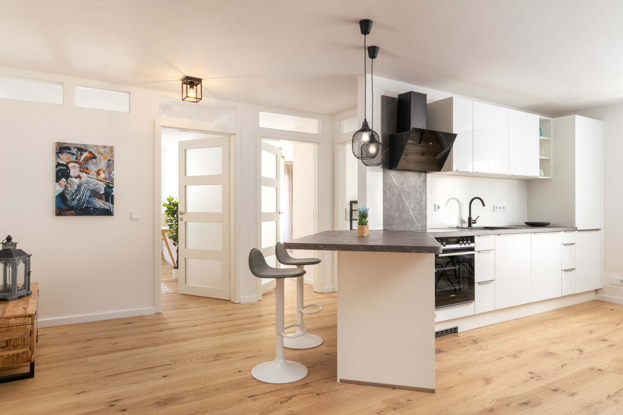 Einziehen + Wohlfühlen! - Exklusive Wohnung mit Balkon in idyllischer Lage – München – Vorschaubild 6