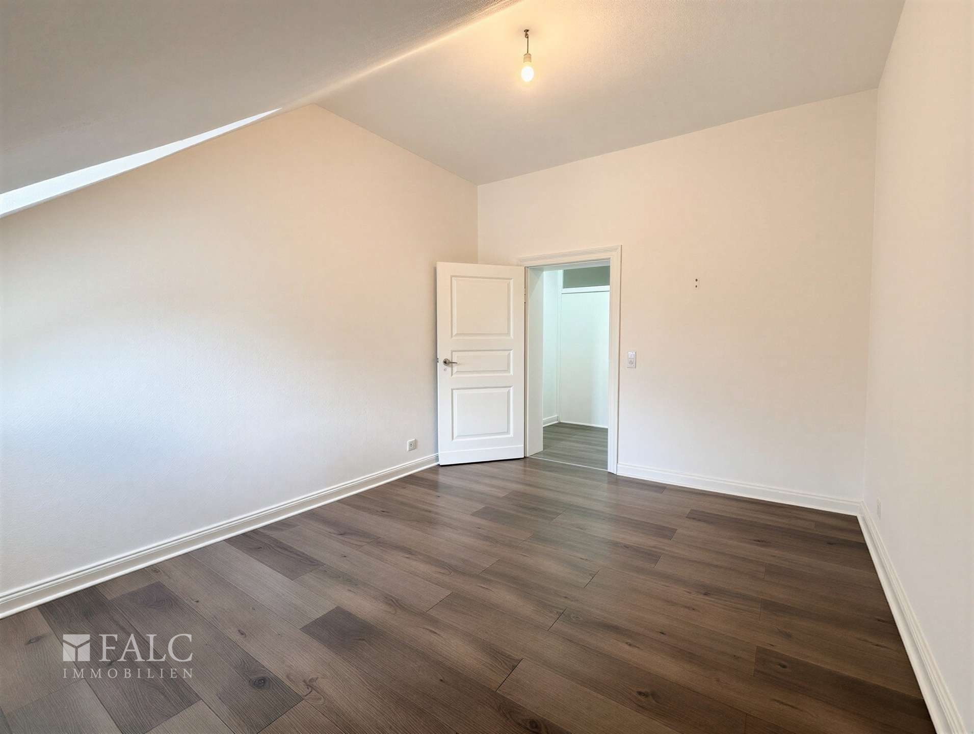 Ideal für Singles, Paare oder WGs: 2-Zimmer-Wohnung mit Gartenmitnutzung – Düsseldorf / Heerdt – Vorschaubild 5
