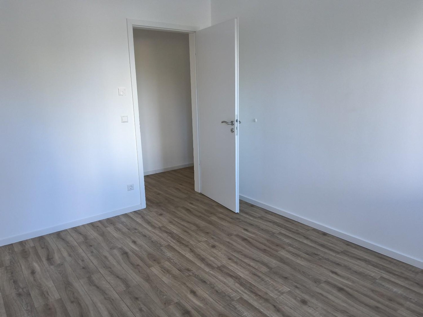 3 Zi.Whg. mit EBK und Terrasse – Berlin – Vorschaubild 6