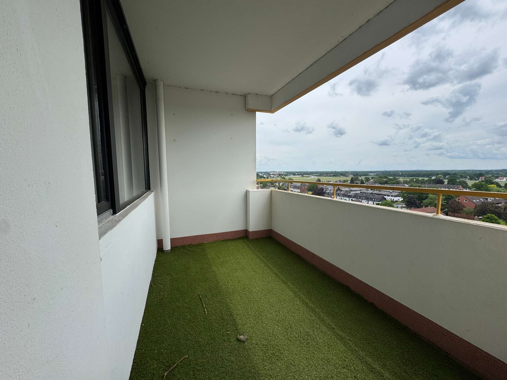 Helle 3-Zimmer-Wohnung im 10. Obergeschoss mit Weitblick – Neustadt am Rübenberge – Vorschaubild 2