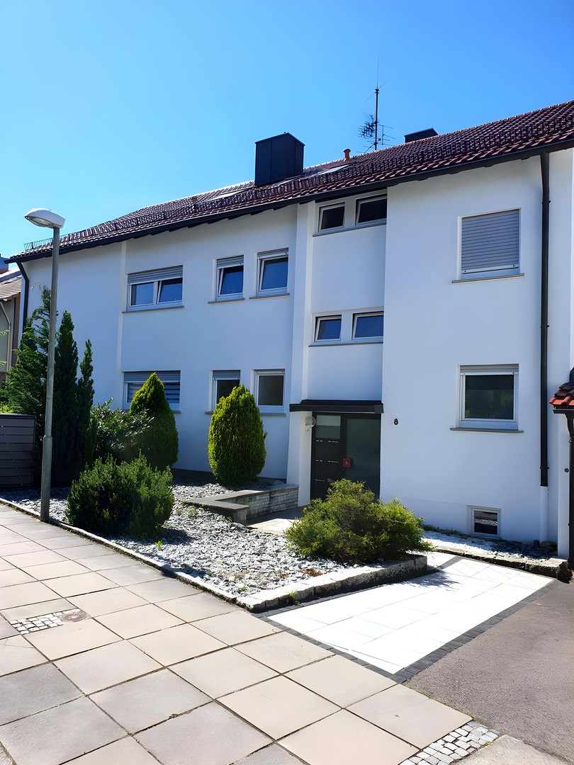 Großzügige 2-Zimmer-Wohnung mit herrlichem Aussichtsbalkon – Stuttgart – Vorschaubild 2