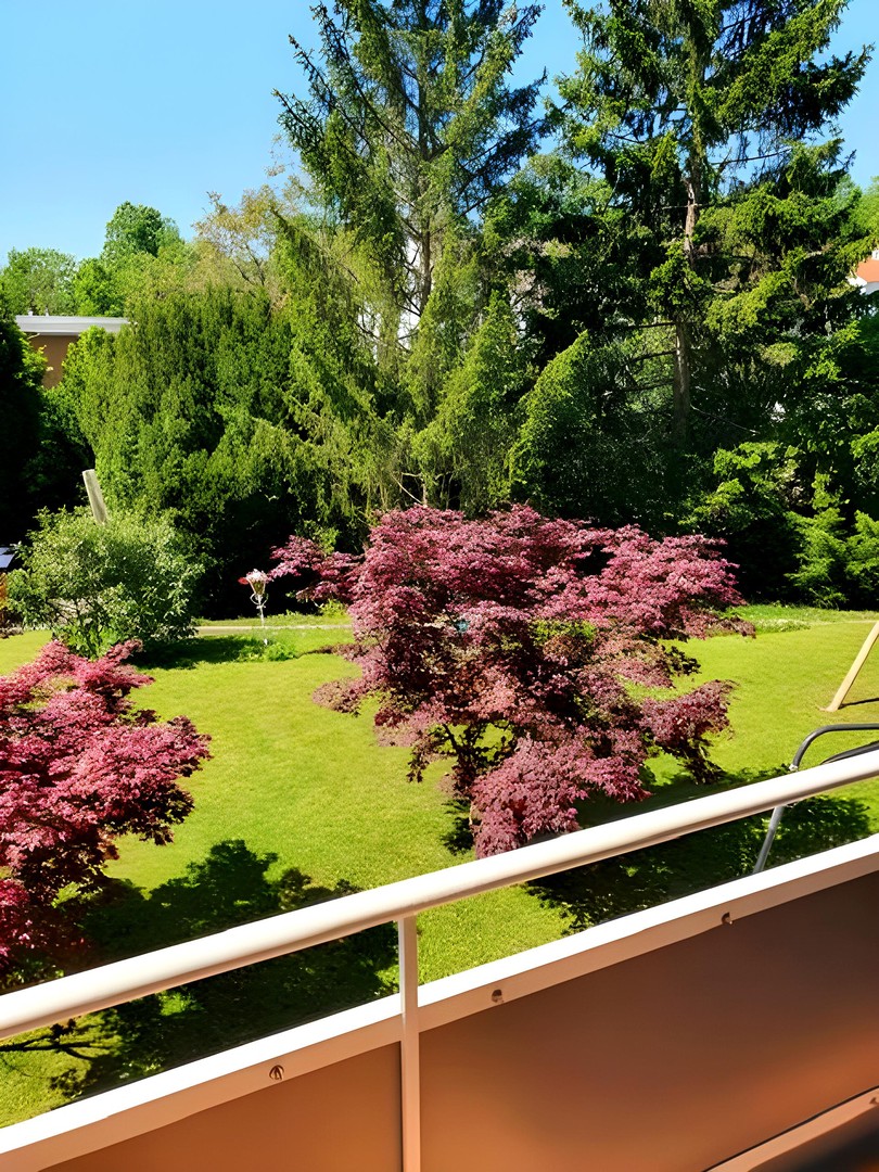 Großzügige 2-Zimmer-Wohnung mit herrlichem Aussichtsbalkon – Stuttgart – Vorschaubild 3