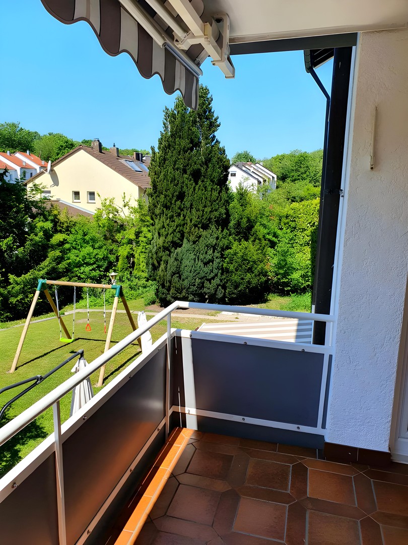 Großzügige 2-Zimmer-Wohnung mit herrlichem Aussichtsbalkon – Stuttgart – Vorschaubild 4
