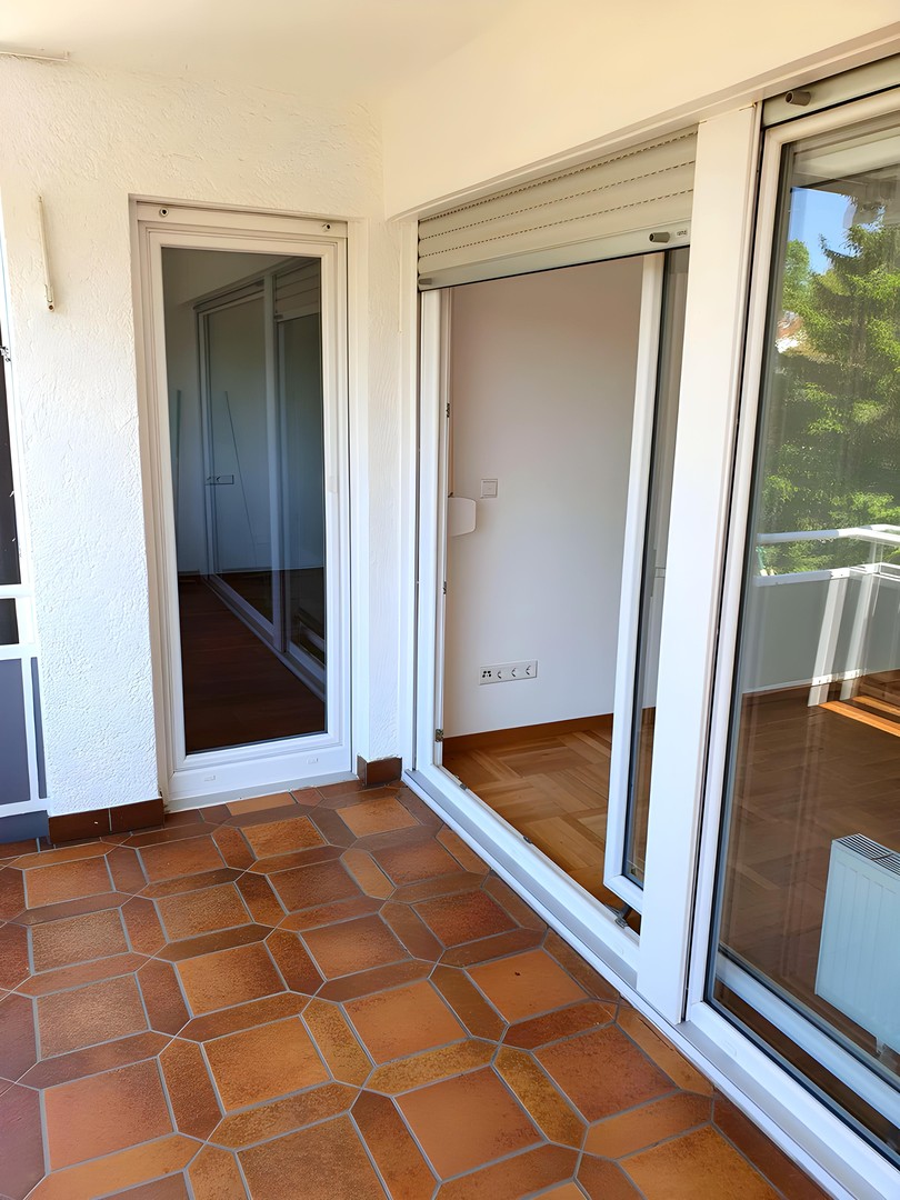 Großzügige 2-Zimmer-Wohnung mit herrlichem Aussichtsbalkon – Stuttgart – Vorschaubild 5