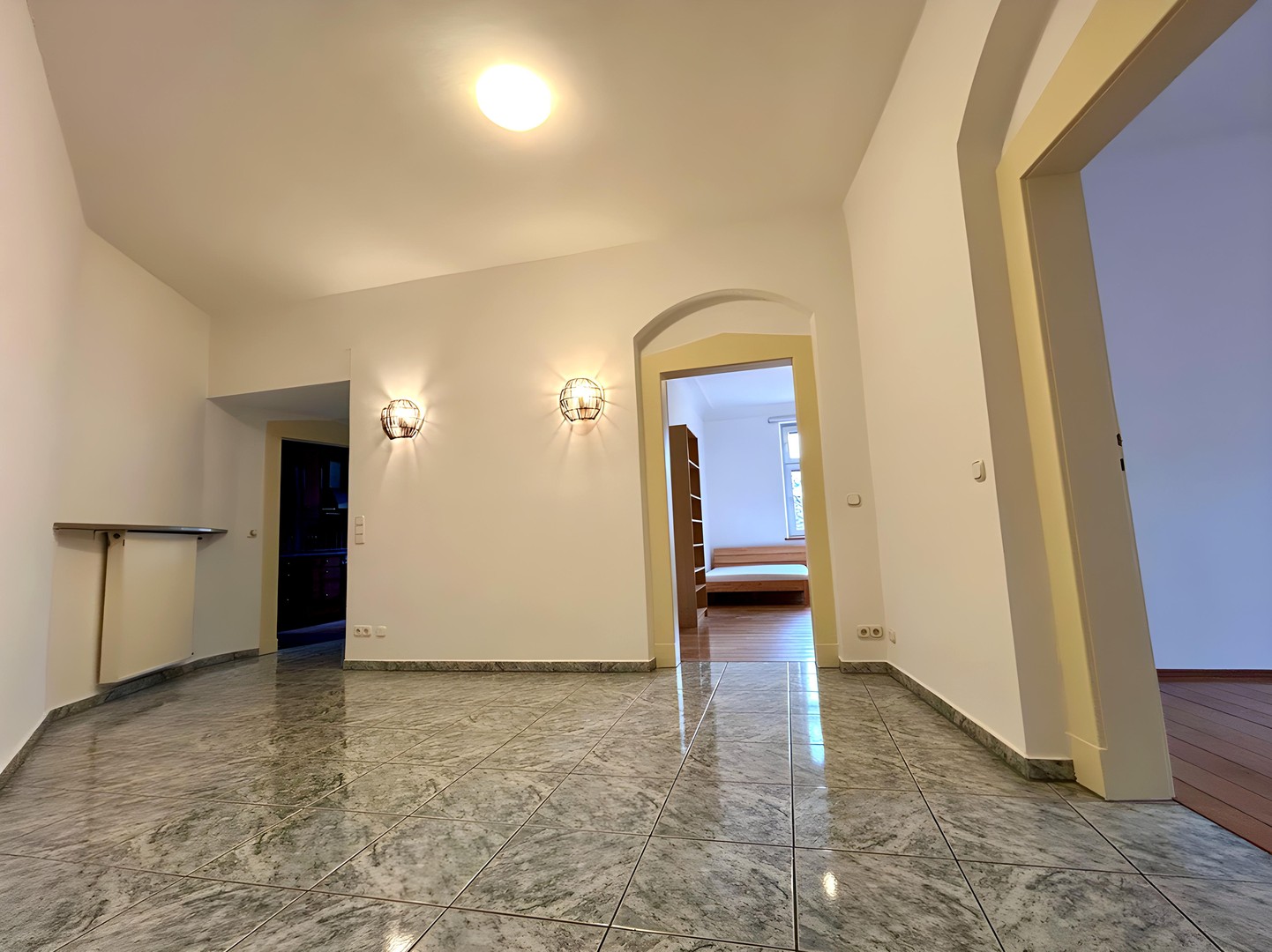 Elegante helle 3,5-zimmer-Altbauwohnung mit Balkon in toller Lage! – München – Vorschaubild 13