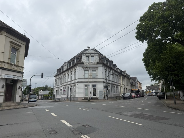 4 Zimmer Dachgeschosswohnung auf zwei Ebenen ohne Balkon in Solingen Stadtmitte – Solingen – Vorschaubild 2