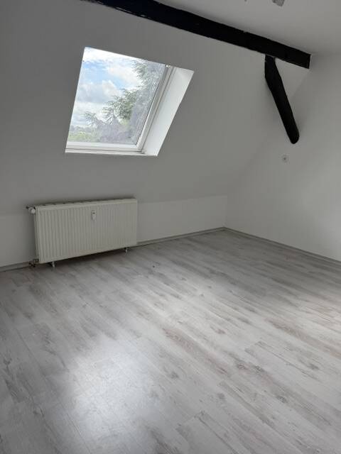 4 Zimmer Dachgeschosswohnung auf zwei Ebenen ohne Balkon in Solingen Stadtmitte – Solingen – Vorschaubild 4