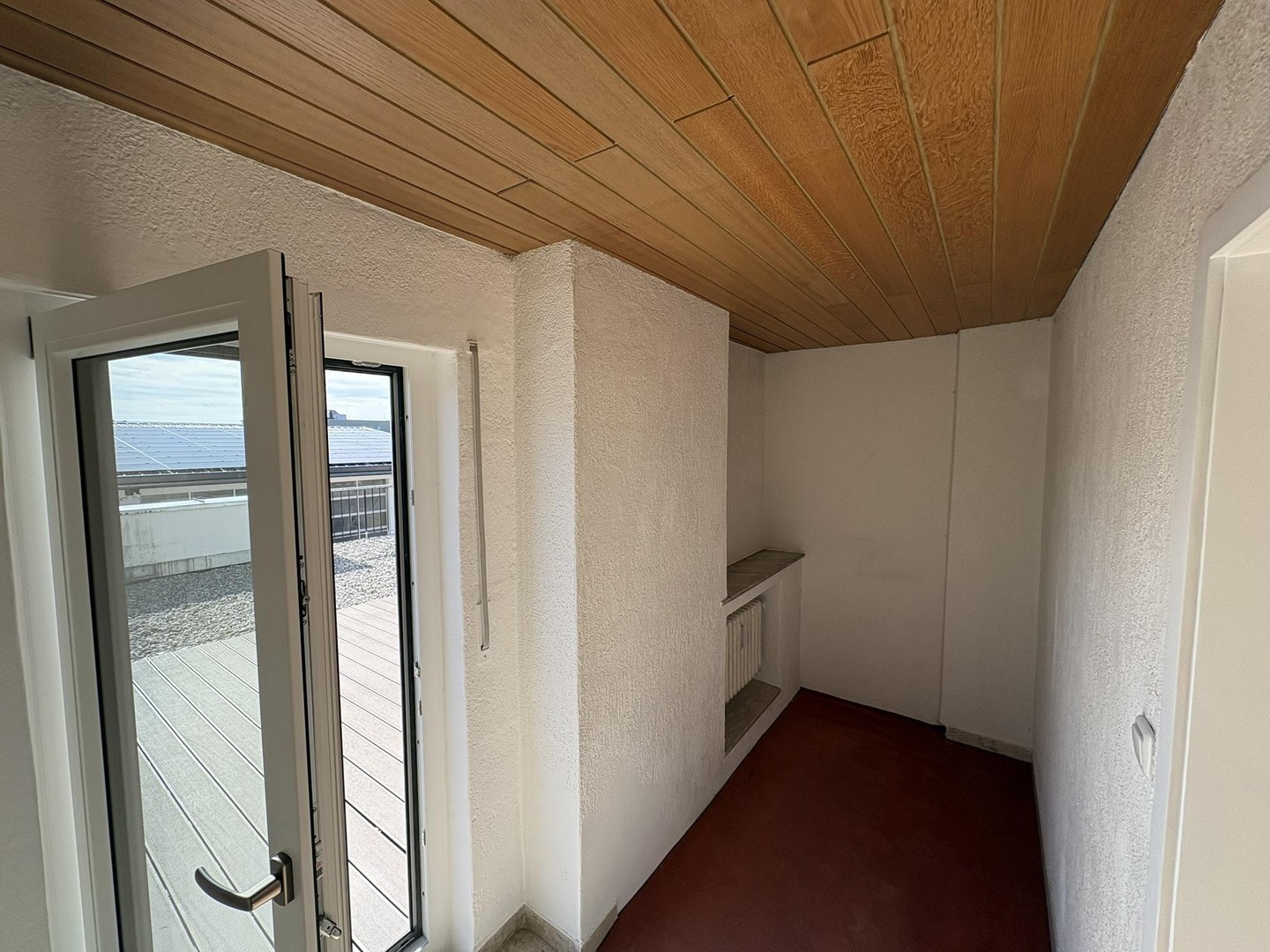 Geräumige und helle Altbauwohnung mit Dachterrasse in bester Karlsfelder Lage – Karlsfeld – Vorschaubild 28