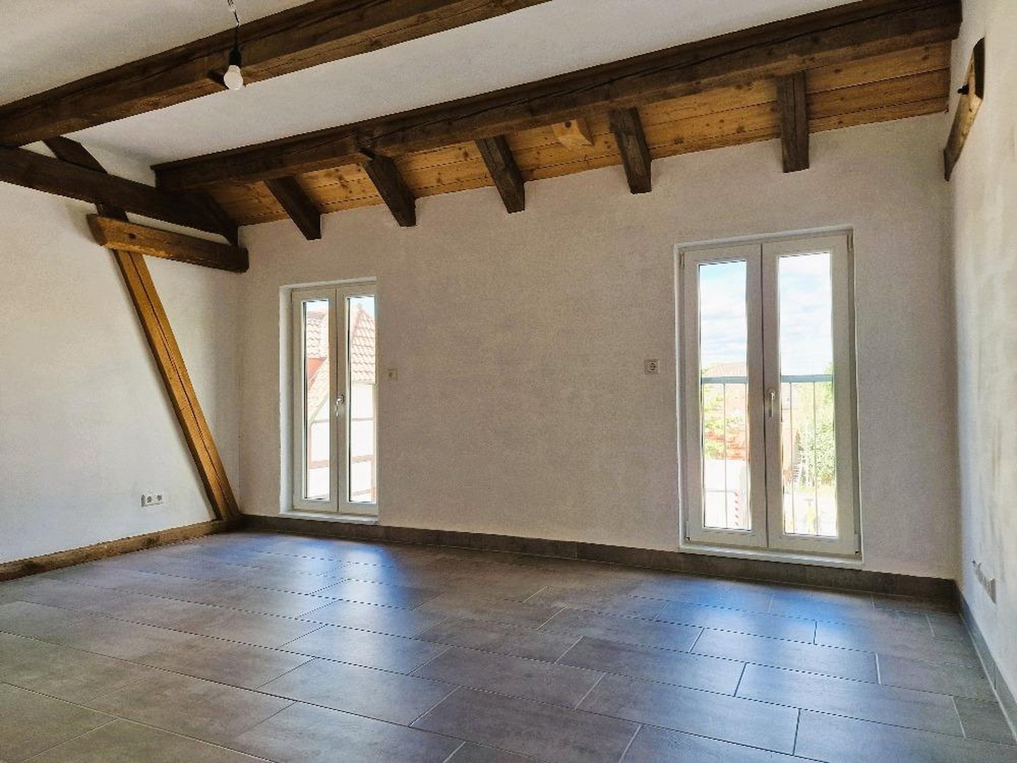 OG Wohnung mit Balkon | NACHHALTIGSTE Immobilie Wolfsburgs, Lehmbau, PV - Autarkie und Appsteuerung – Wolfsburg – Vorschaubild 7