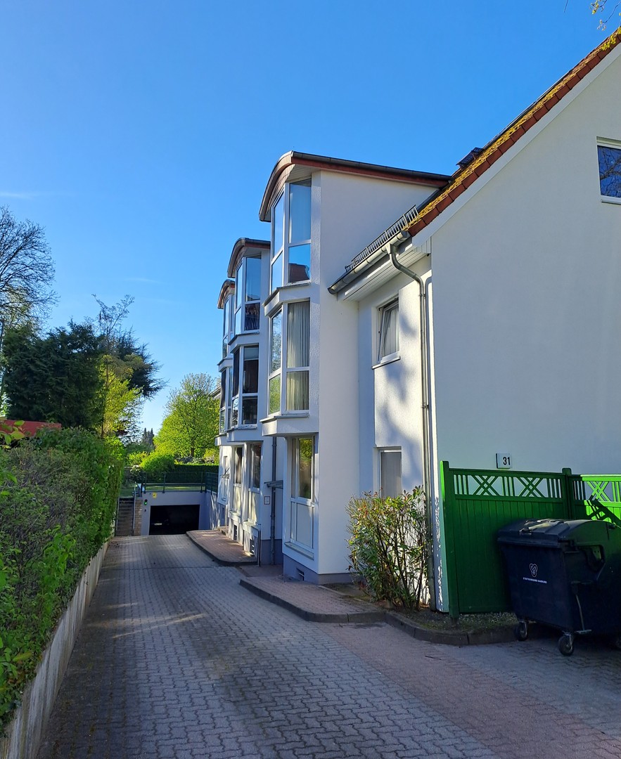 Charmante 3-Zimmer-Maisonettewohnung, TG-Stellplatz & Balkon in grüner Lage von Hamburg Meiendorf – Hamburg – Vorschaubild 2