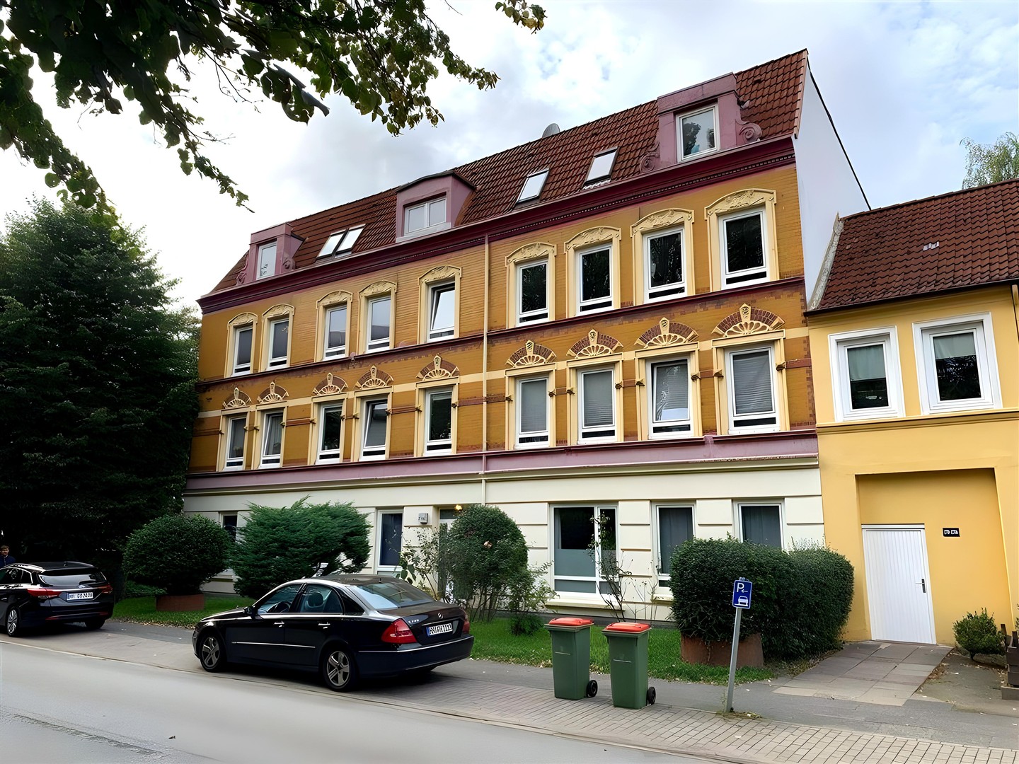 Exklusive 4-Zimmer-Dachgeschosswohnung für Studenten-WG – Frisch saniert | Neue Einbauküche