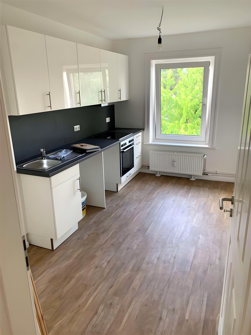 Exklusive 4-Zimmer-Dachgeschosswohnung für Studenten-WG – Frisch saniert | Neue Einbauküche – Hamburg – Vorschaubild 7