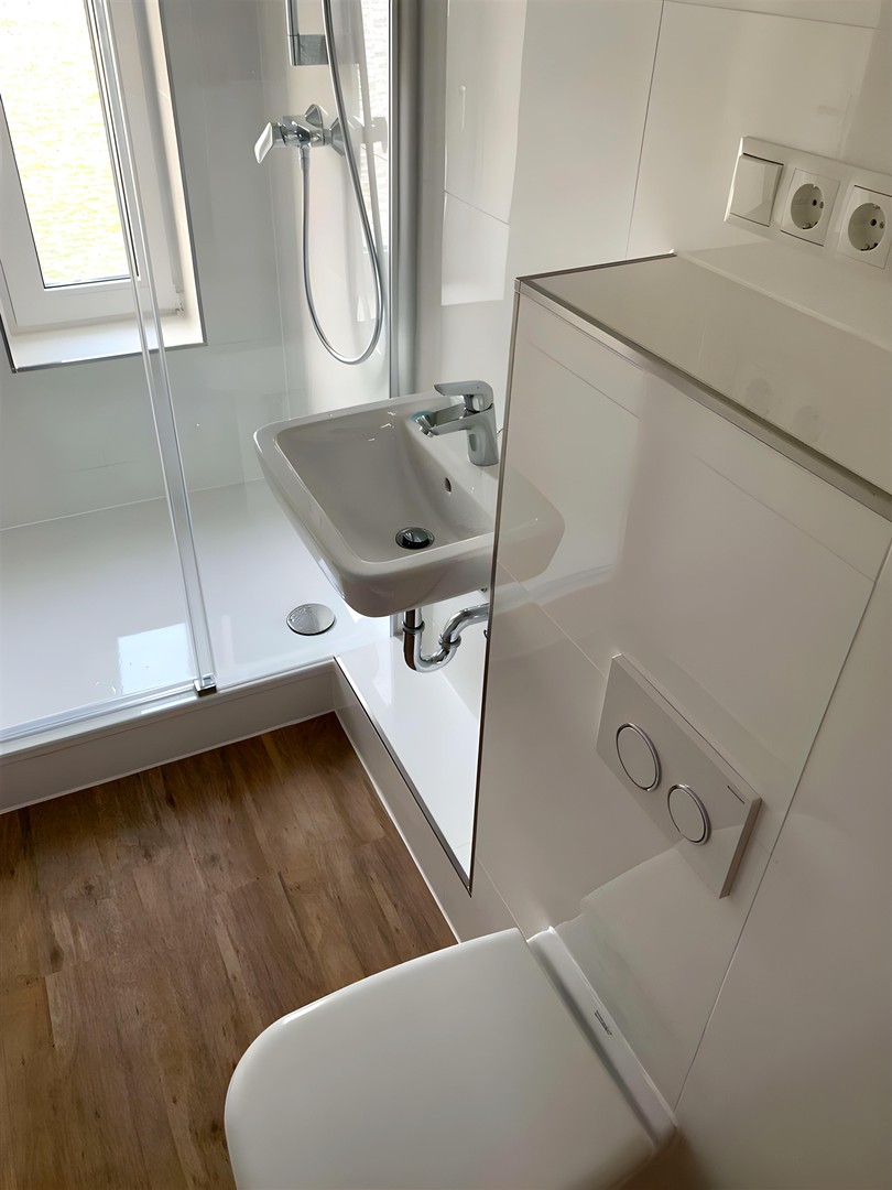 Exklusive 4-Zimmer-Dachgeschosswohnung für Studenten-WG – Frisch saniert | Neue Einbauküche – Hamburg – Vorschaubild 10